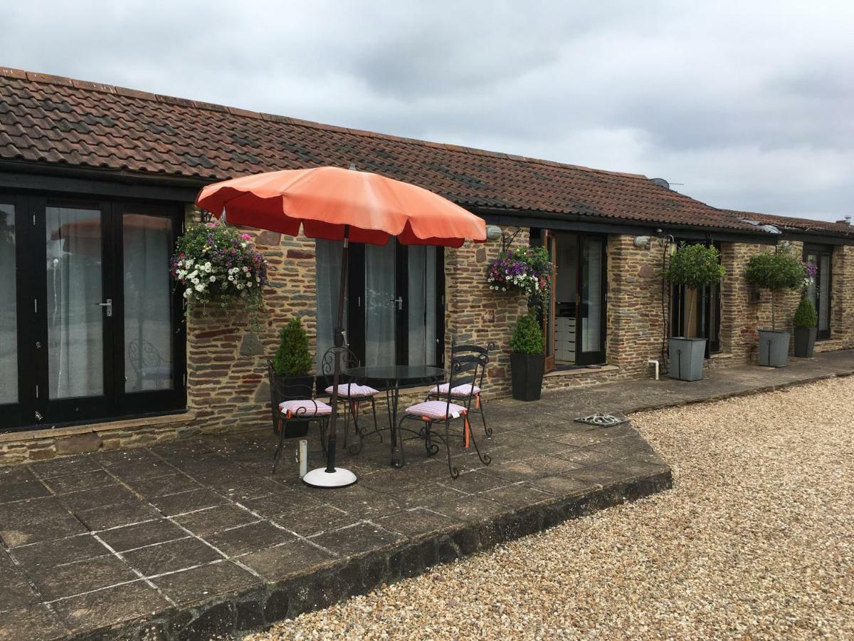 Bagstone Court Barn Villa Rangeworthy ภายนอก รูปภาพ
